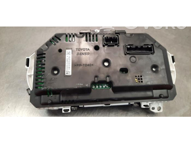 Přístrojová deska Toyota Yaris 2016 838000UB20