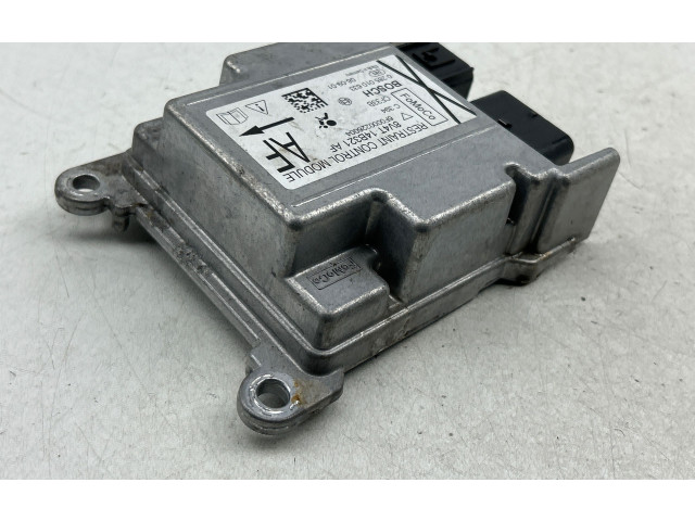 Блок подушек безопасности 8V4T14B321AF, 0285010633   Ford Kuga I
