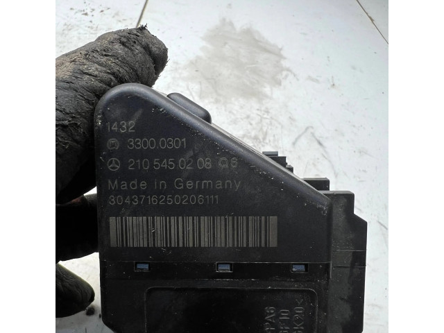 Řídící jednotka A2105450208, 33000301 Mercedes-Benz S W220 2000