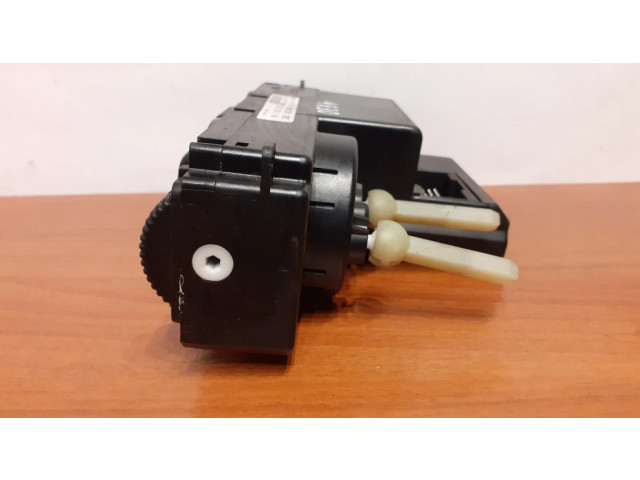 Включатель регулировки салона