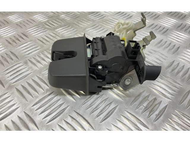 Zámek zadních dveří 3G0827503 Volkswagen PASSAT B8 2015