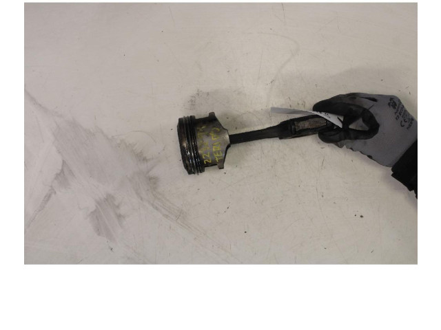 Поршень с шатуном Daihatsu Terios для дизельного двигателя 2.0