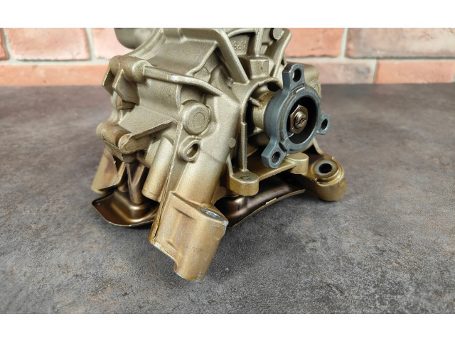 Čerpadlo oleje 7570806 BMW 7 F01 F02 F03 F04