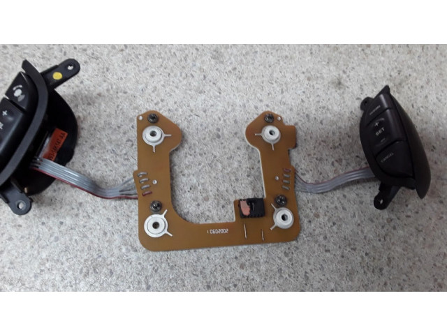 Кнопки рулевого колеса