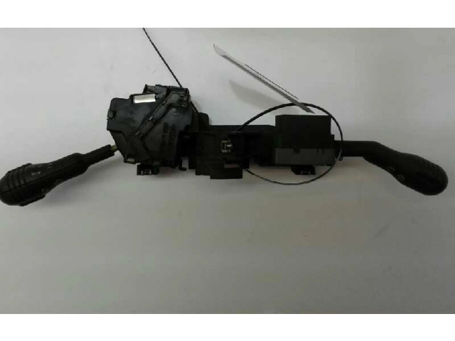 Ручка стеклоочистителей 7700832722   Renault Twingo I