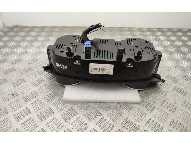 Панель приборов 3T1920841E   Skoda Superb B6 (3T)       