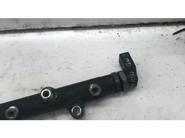 Vstřikovací lišta 0445216008 BMW X5 E53 pro naftový motor 3.0