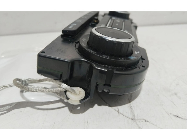 Модуль блока управления кондиционером 3T0907044AR Skoda Octavia Mk2 (1Z)