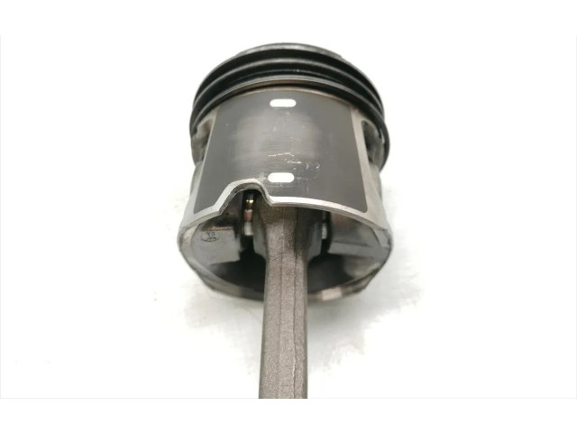 Поршень с шатуном Jeep Grand Cherokee (WJ)