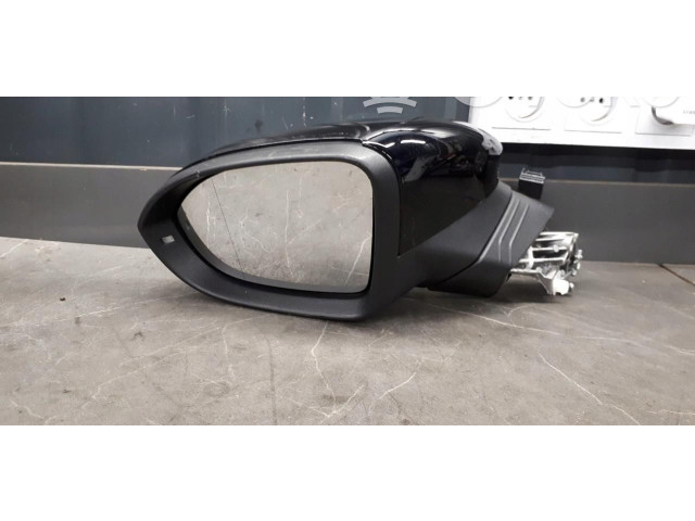 Зеркало электрическое        Volkswagen Golf VIII  2019 -  года   
