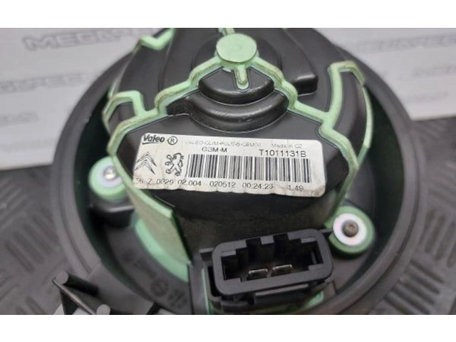 Pojistková skříňka Вентилятор печки T1011131B Peugeot 308 SW 2012