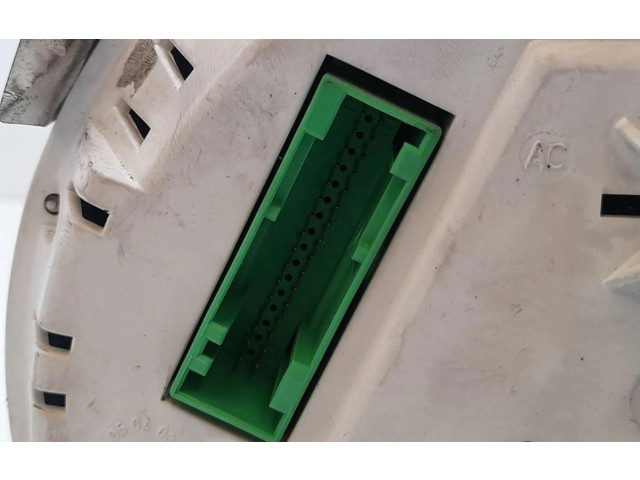 Přístrojová deska  Volkswagen New Beetle  1C0920800A  