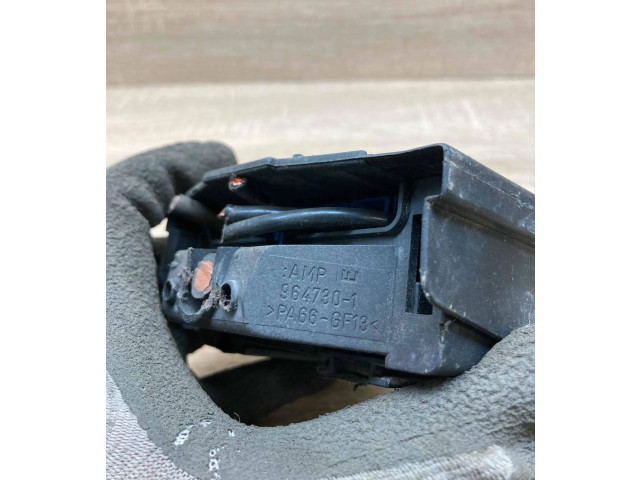 Pojistková skříňka 90506262, 9647301 Opel Vectra B 1996