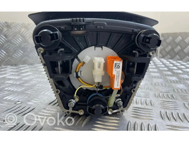 Подушка безопасности водителя 30721915, P30721915 Volvo V70