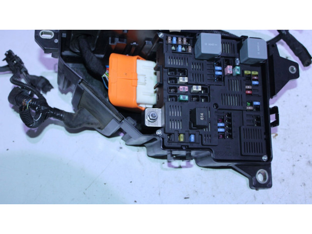 Блок предохранителей 31398001, 31654059   Volvo XC90    