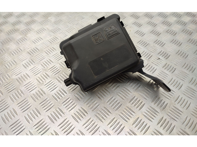 Блок предохранителей 9804848480 Peugeot 2008 I