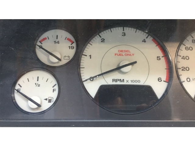 Панель приборов 56042916AH   Jeep Grand Cherokee (WJ)       