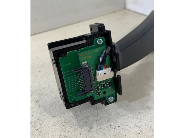 Включатель стеклоочистителей       Volvo V60  2013 - 2018 года   