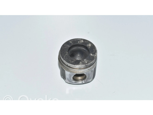 Píst 7805331, 11257805331 BMW 7 F01 F02 F03 F04 pro naftový motor 2.0