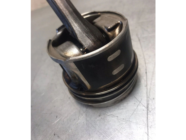 Поршень с шатуном BH02 BH02 Peugeot Partner