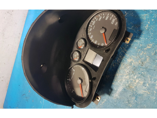 Панель приборов 81117994, 81117994 Audi A2