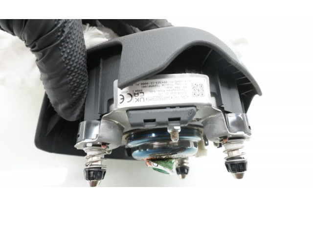 Подушка безопасности водителя Lexus LBX