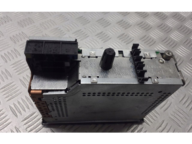 Блок предохранителей  8200057681   Renault Clio II    