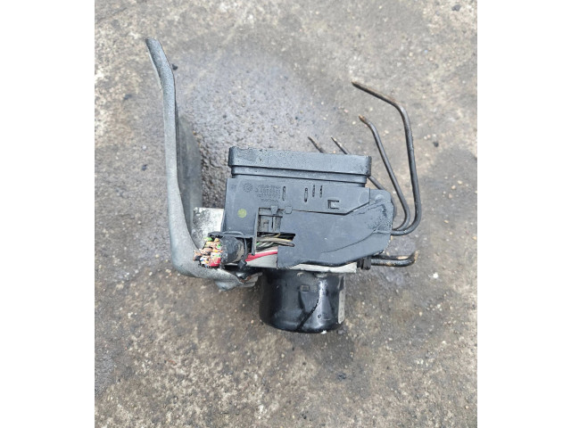 Блок АБС P08671225, 8671224   Volvo  V70  2000 - 2004 года