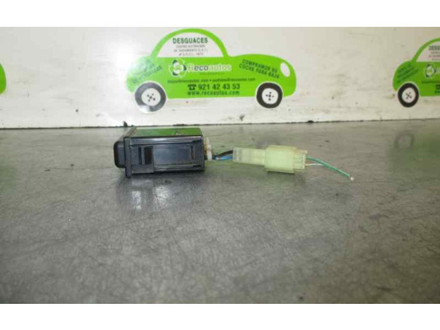 Ручка стеклоочистителей 83119FC070   Subaru Forester SF