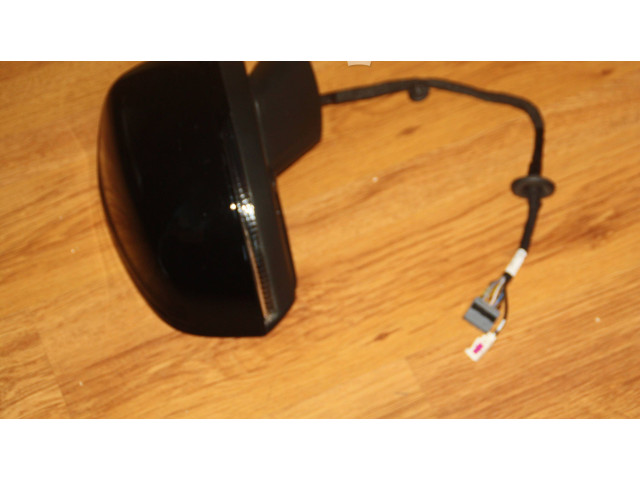 Зеркало электрическое Volvo XC40 - года