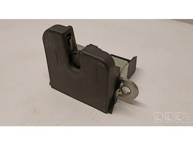 Замок задней крышки