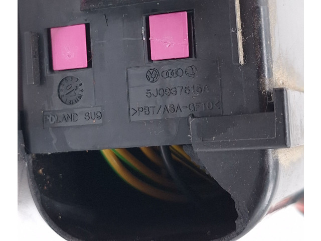 Блок предохранителей 5J0937615A, 5J0937615A Skoda Fabia Mk2 (5J)