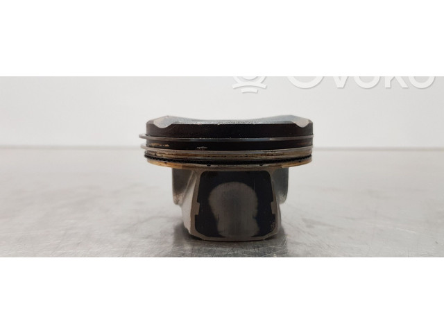 Píst 1310124050 Toyota Corolla E160 E170 M20A