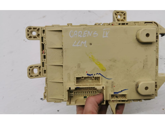 Pojistková skříňka KIA Carens III 2017