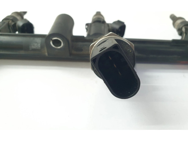 Vstřikovací lišta 06K133681C, 06L906031A Volkswagen Tiguan