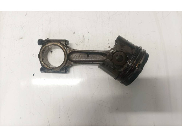  Поршень с шатуном    Peugeot Partner  