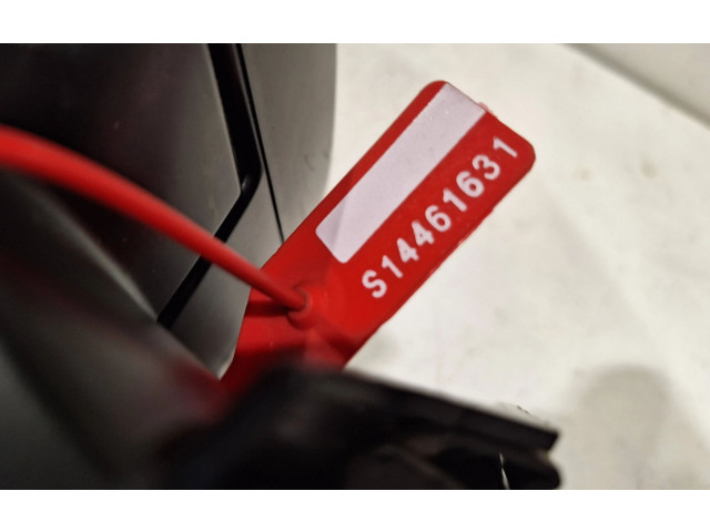 Zpětné zrcátko Peugeot 5008 II 2016