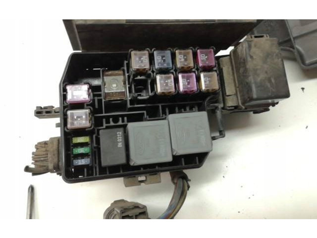 Pojistková skříňka Mazda 2 2003