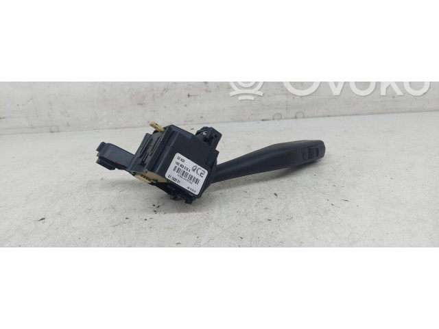 Ручка поворотов/ фонарей 1K0953513A, 01103501 Skoda Octavia Mk2 (1Z)