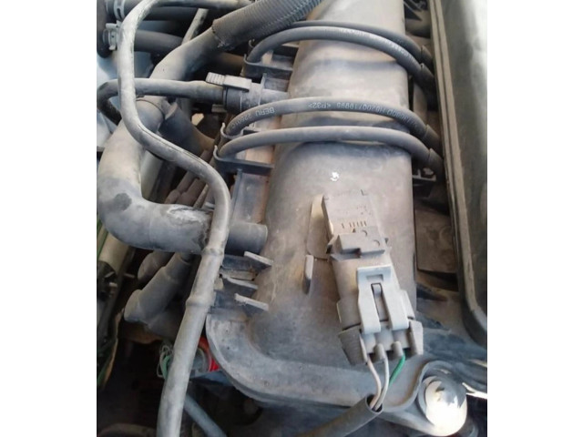 Vstřikovací lišta Renault Sandero I