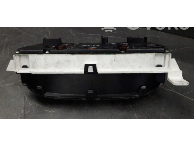 Přístrojová deska Nissan Almera Tino 2003 BU010