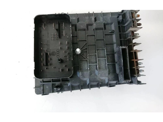 Блок предохранителей 1k0937125, 233185560 Volkswagen Golf Plus