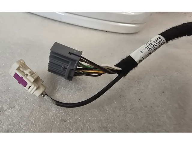 Зеркало электрическое Volvo XC40 - года