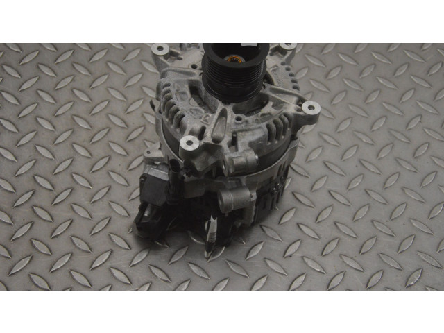 Генератор 32406403 Volvo XC40