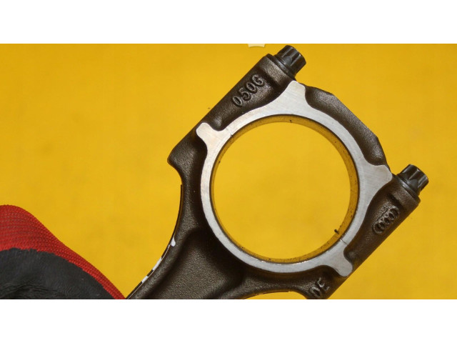  Поршень с шатуном    Volkswagen Golf VI  