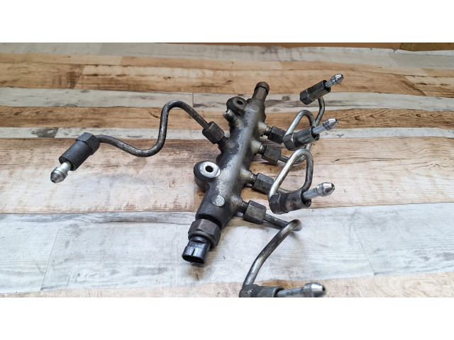 Топливная рампа    Mazda 5 2.0 