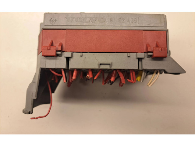 Блок предохранителей 9162439 Volvo V70