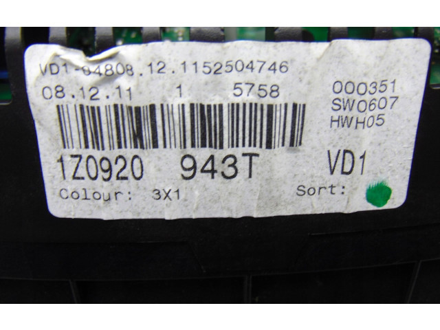 Панель приборов Skoda Octavia Mk2 (1Z)