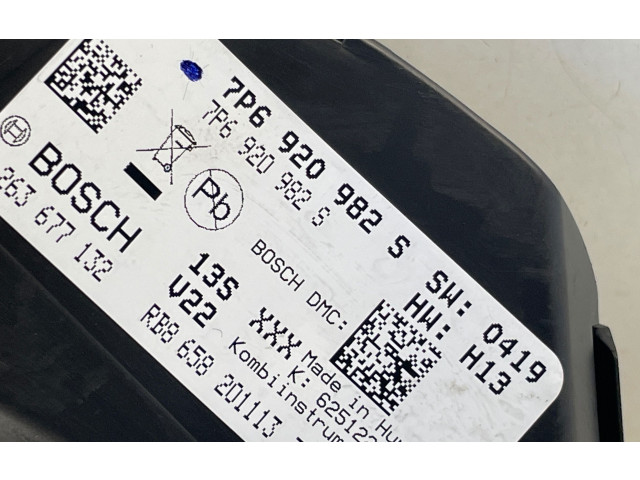 Přístrojová deska Volkswagen Touareg II 2013 7P6920982S