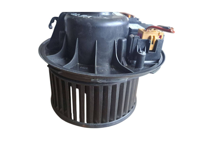 Вентилятор печки 3C1820015Q, 3C0907521F Skoda Yeti (5L)